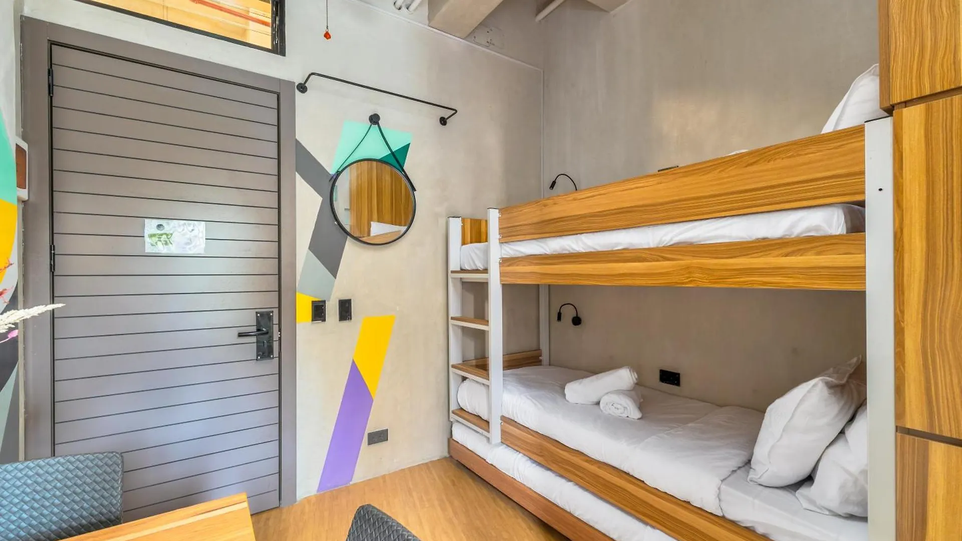 Hotel Redenza Suites Makati City